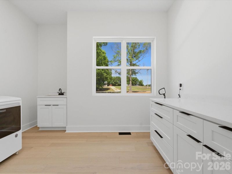 Image 44 of a home in .