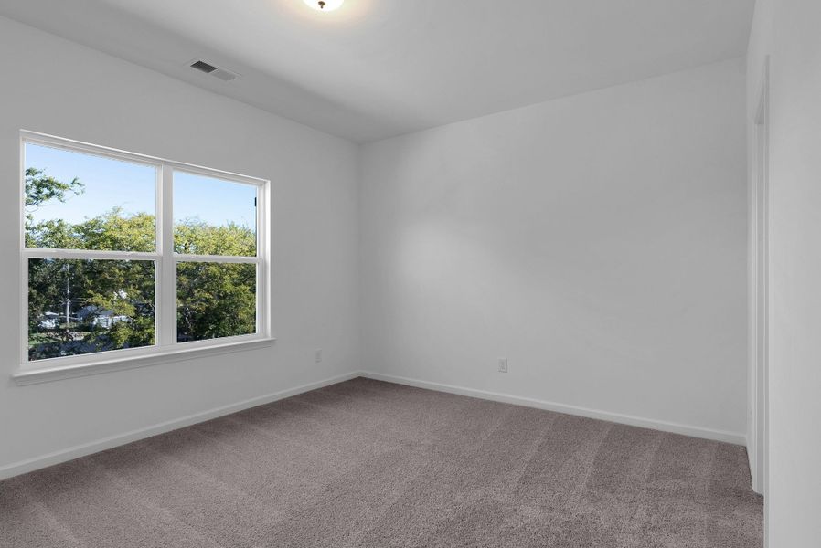 Spacious, unfurnished interior of a new home in Sweetbriar Place, Lebanon (Image 25).