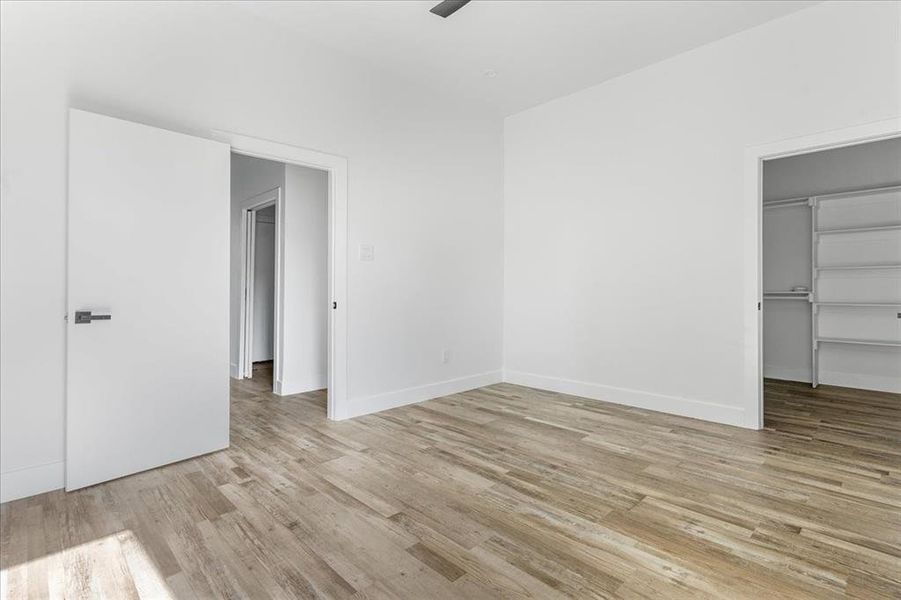 Spacious, unfurnished interior of a new home in , Dallas (Image 25).
