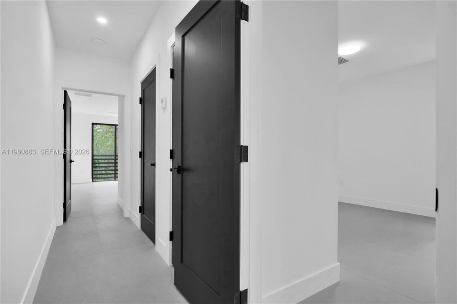 Spacious, unfurnished interior of a new home in , Miami (Image 31).