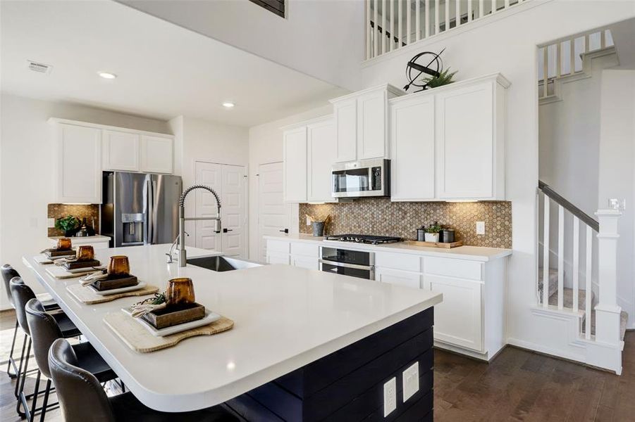 Image 16 of the South Lake Estate community in Mont Belvieu, TX.