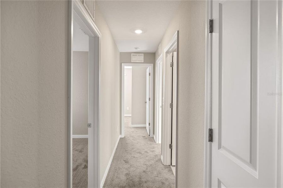 Spacious, unfurnished interior of a new home in , Bradenton (Image 24).