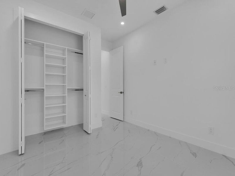 Spacious, unfurnished interior of a new home in , Lehigh Acres (Image 27).
