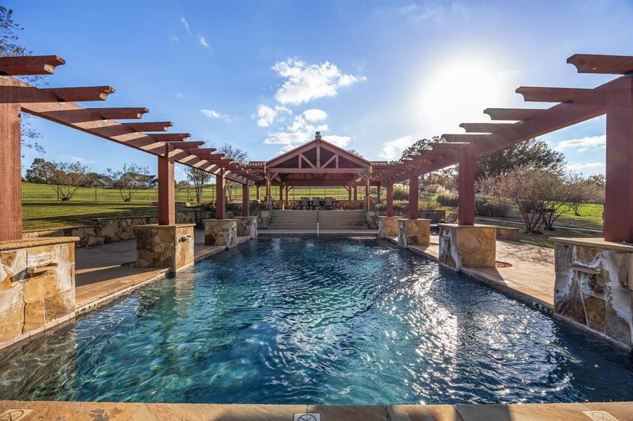 Community amenities in , Athens (Image 14). Community amenities in , Athens (Image 14).