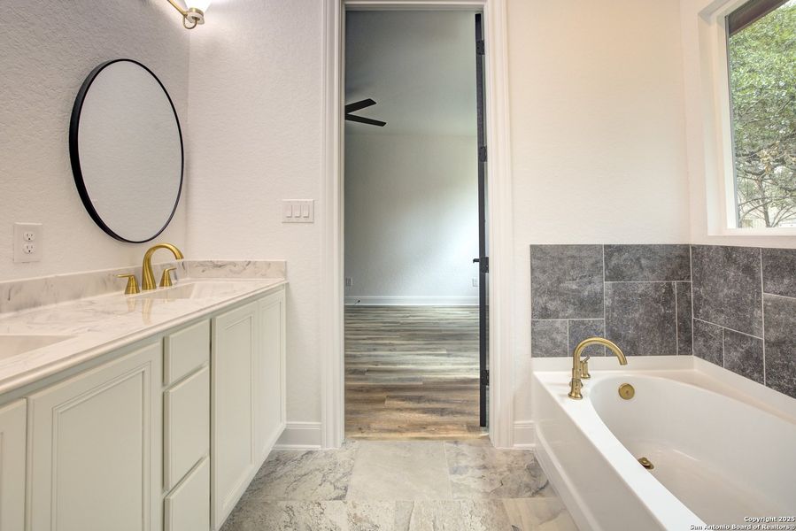 Furnished interior view inside a new home in , Wimberley (Image 10).