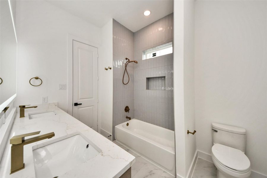 Image 37 of a home in . Image 37 of a home in .