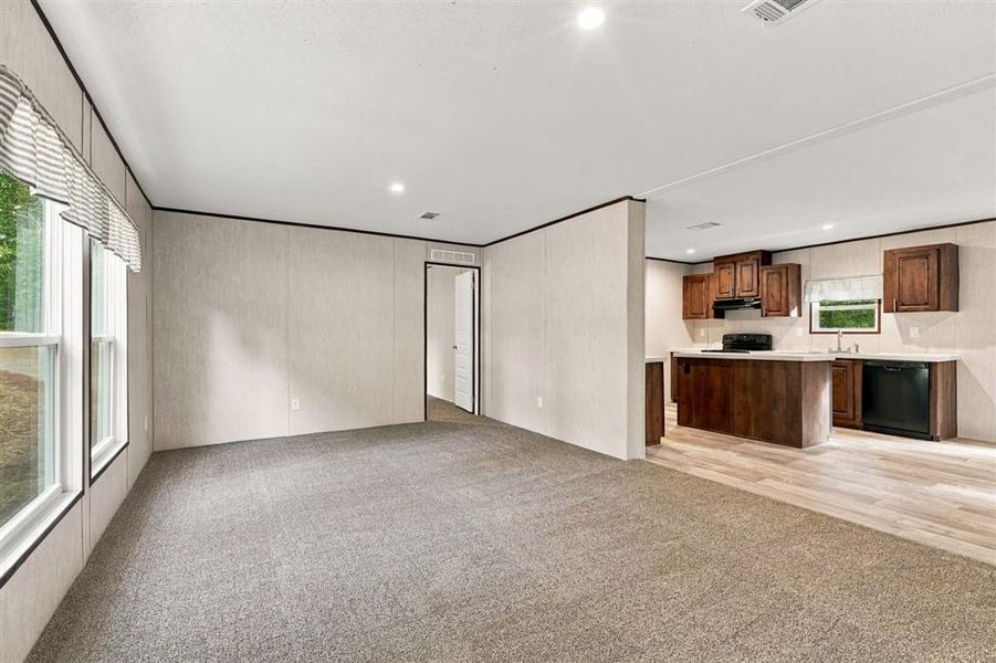 Spacious, unfurnished interior of a new home in , Dawsonville (Image 20).