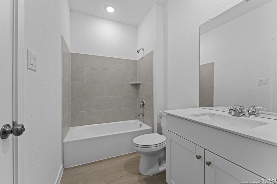 Furnished interior view inside a new home in Waterwheel: Coastline Collection, San Antonio (Image 6). Furnished interior view inside a new home in Waterwheel: Coastline Collection, San Antonio (Image 6).