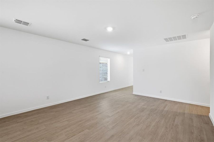 Spacious, unfurnished interior of a new home in Falcon Heights, Forney (Image 23).