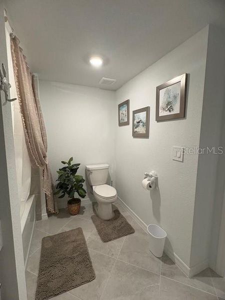 Furnished interior view inside a new home in , Venice (Image 10).