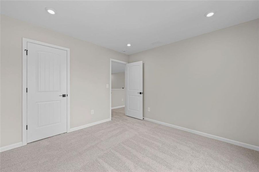Spacious, unfurnished interior of a new home in Easton Park, Dallas (Image 38). Spacious, unfurnished interior of a new home in Easton Park, Dallas (Image 38).