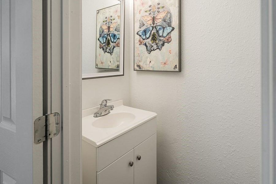 Close-up of interior finishes inside a home in , Gun Barrel City (Image 18).