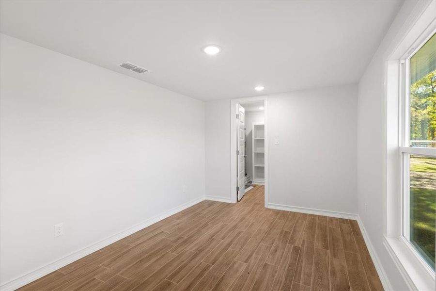 Spacious, unfurnished interior of a new home in , Lindale (Image 14). Spacious, unfurnished interior of a new home in , Lindale (Image 14).