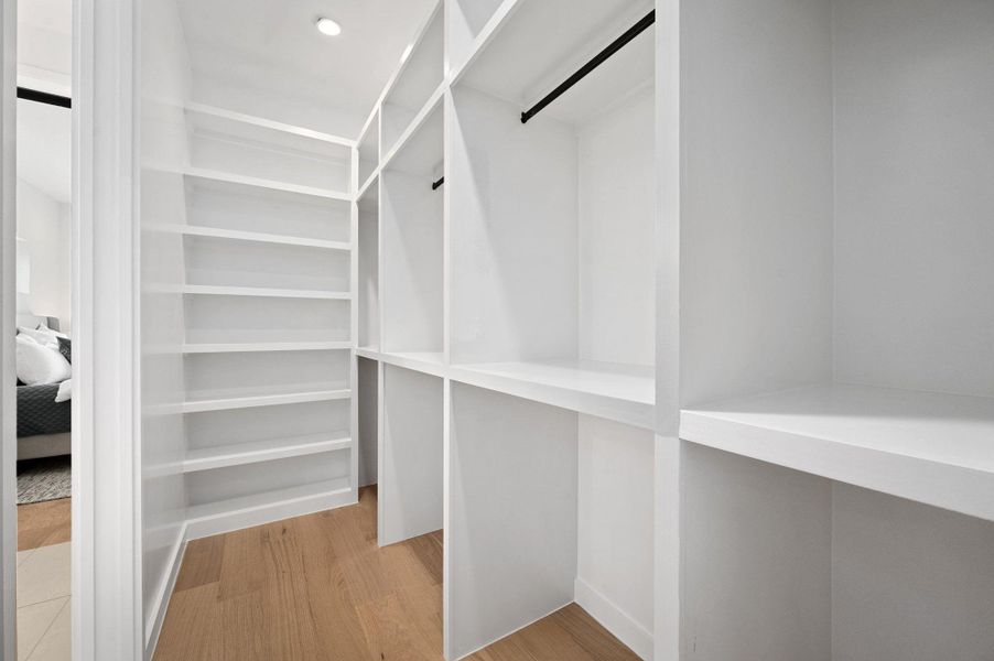 Spacious, unfurnished interior of a new home in , Austin (Image 25).