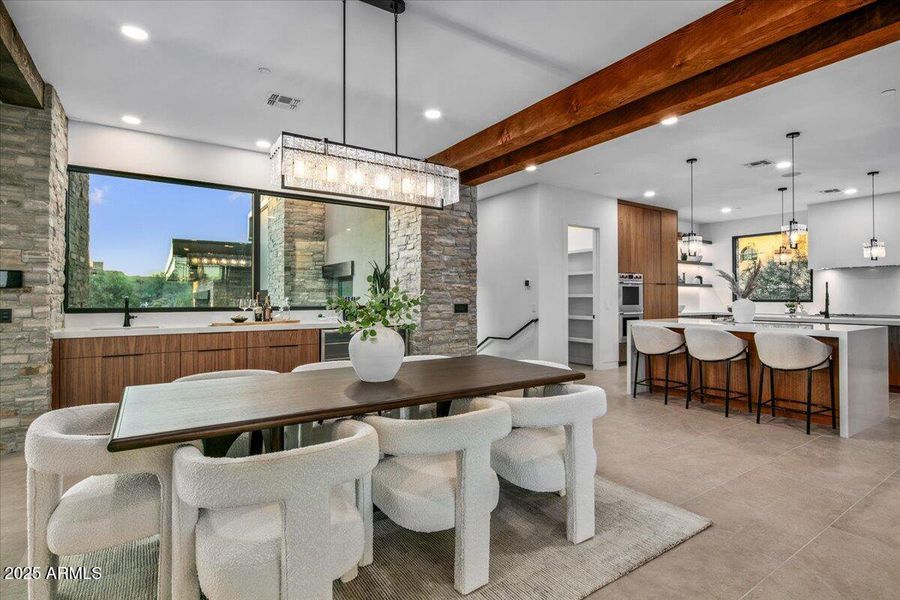 052-Eat In Areas 052-Eat In Areas