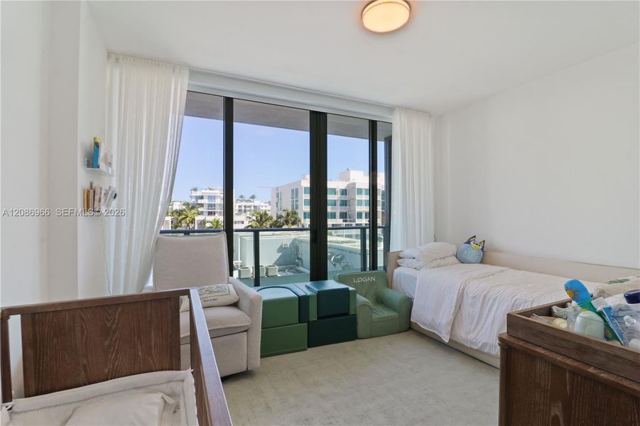 Furnished interior view inside a new home in Alana Bay Harbor Islands, Bal Harbour (Image 29).