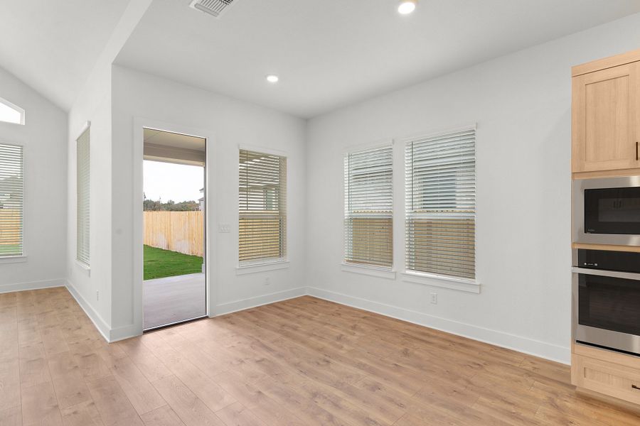 Spacious, unfurnished interior of a new home in Santa Rita Ranch, Liberty Hill (Image 67). Spacious, unfurnished interior of a new home in Santa Rita Ranch, Liberty Hill (Image 67).