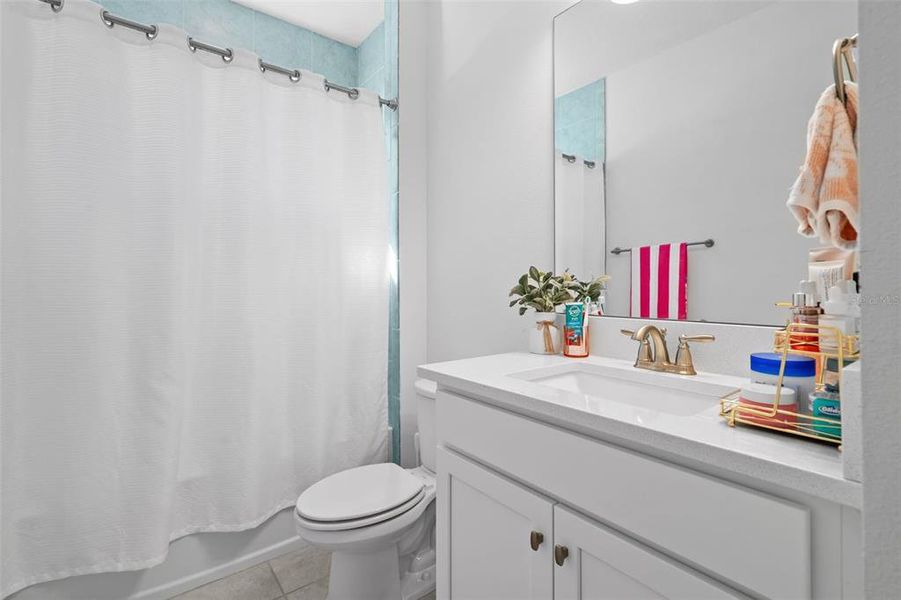 Furnished interior view inside a new home in , Orlando (Image 39).