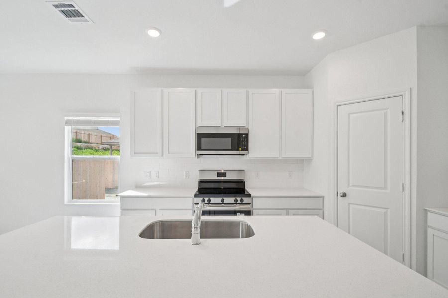 Furnished interior view inside a new home in Clayton Ranch, Copperas Cove (Image 6).