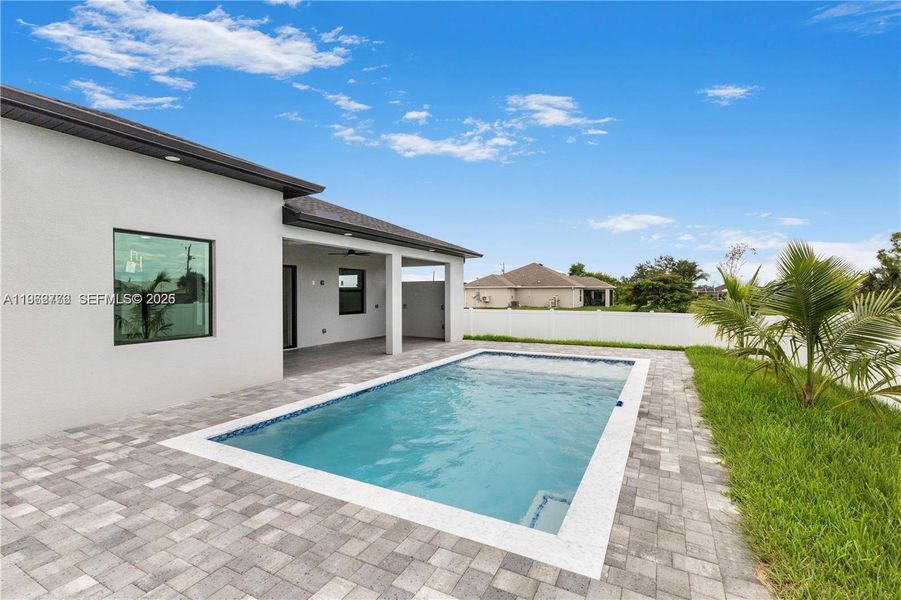 Exterior details and patio area of a home in , Cape Coral (Image 19).