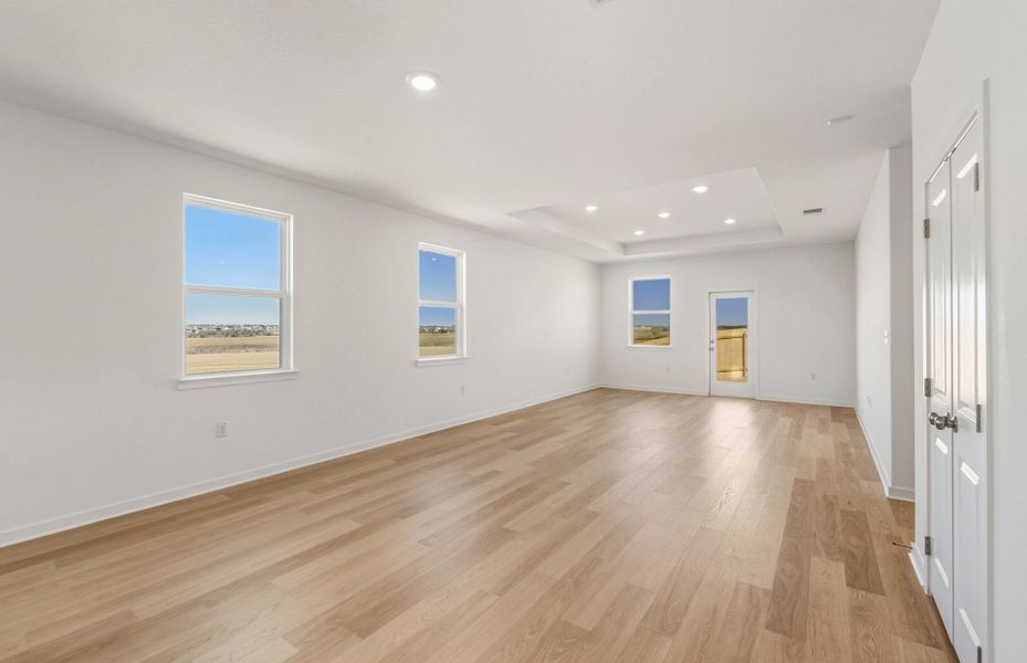 Spacious, unfurnished interior of a new home in Larson Crossing, Elgin (Image 31).