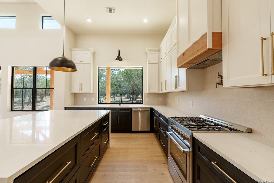 Furnished interior view inside a new home in , Boerne (Image 11).