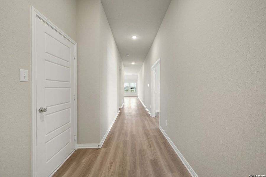 Spacious, unfurnished interior of a new home in Greenspoint Heights, Seguin (Image 18).