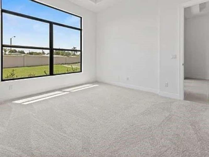 Spacious, unfurnished interior of a new home in , Port St. Lucie (Image 18).