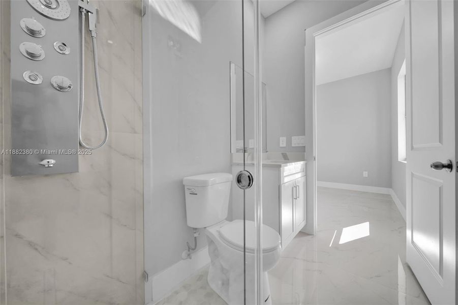 Furnished interior view inside a new home in , Lehigh Acres (Image 5).