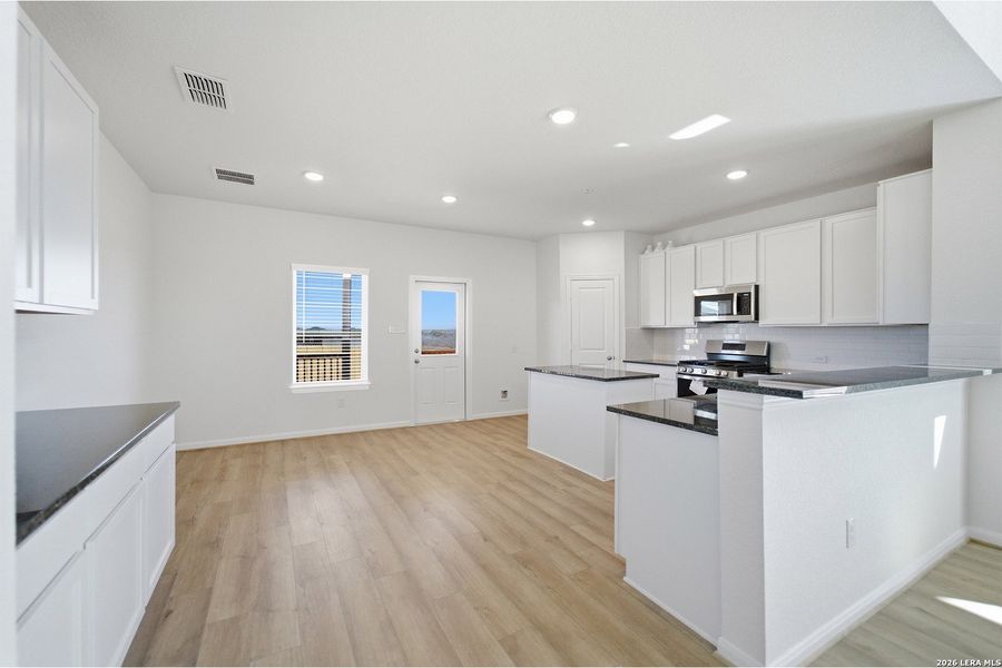 Image 27 of a home in Hickory Ridge.