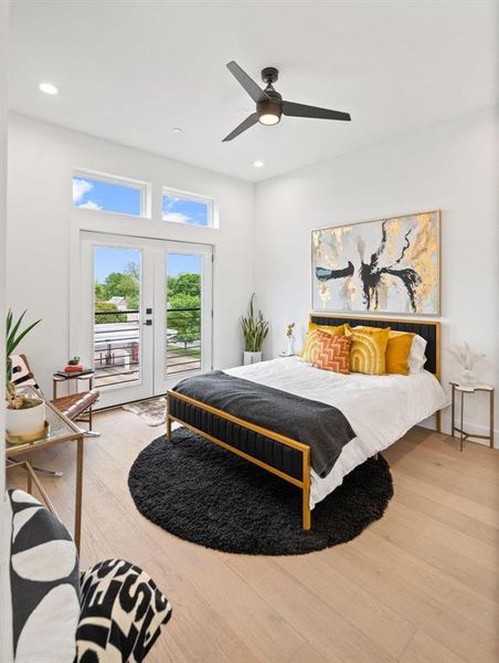 Furnished interior view inside a new home in , Dallas (Image 5).