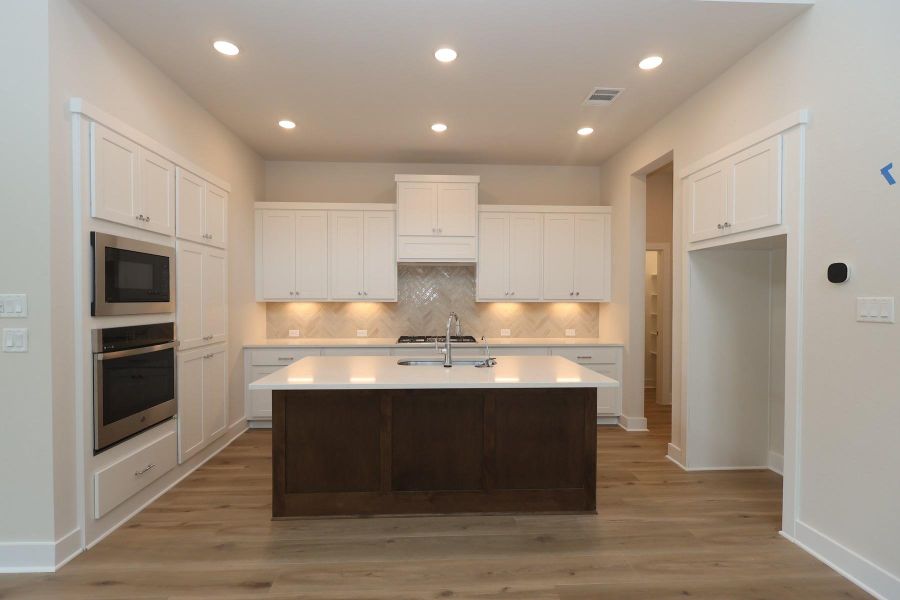 Furnished interior view inside a new home in Clopton Farms, Montgomery (Image 7).