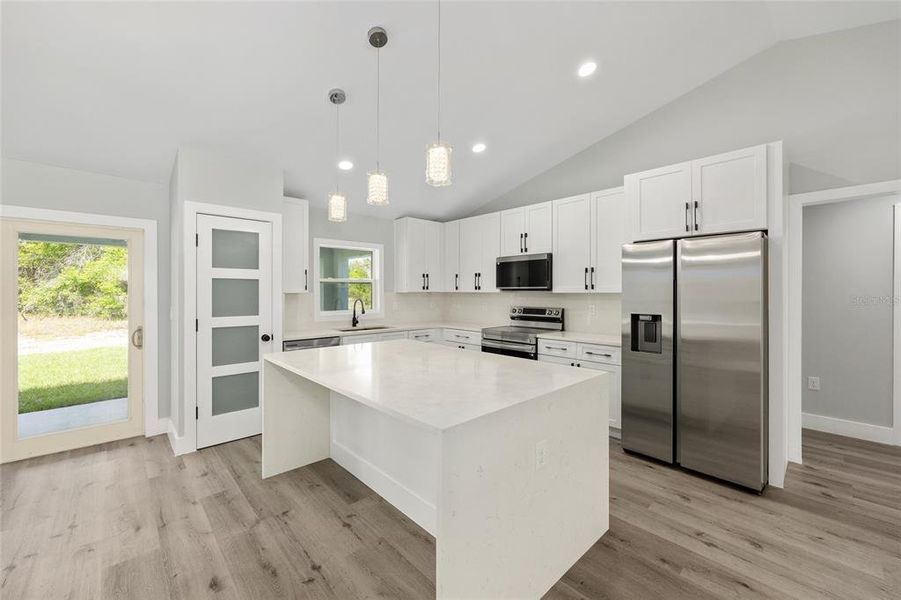 Furnished interior view inside a new home in , Ocklawaha (Image 8).