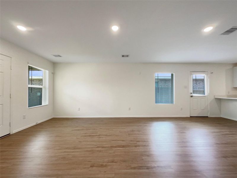 Image 13 of a home in . Image 13 of a home in .