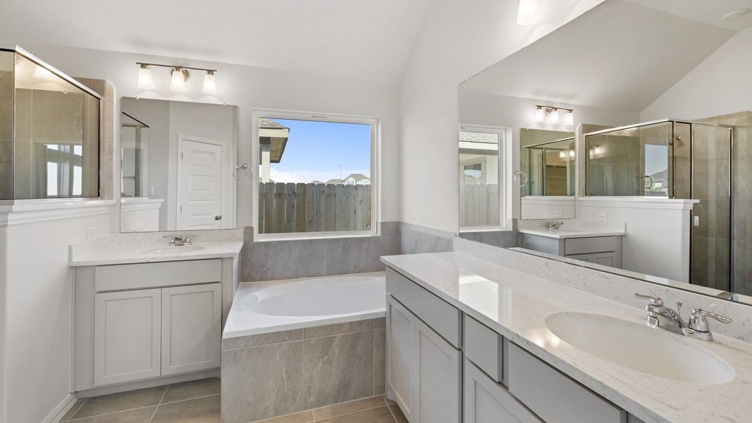 Furnished interior view inside a new home in Aldeana, Rosharon (Image 10).