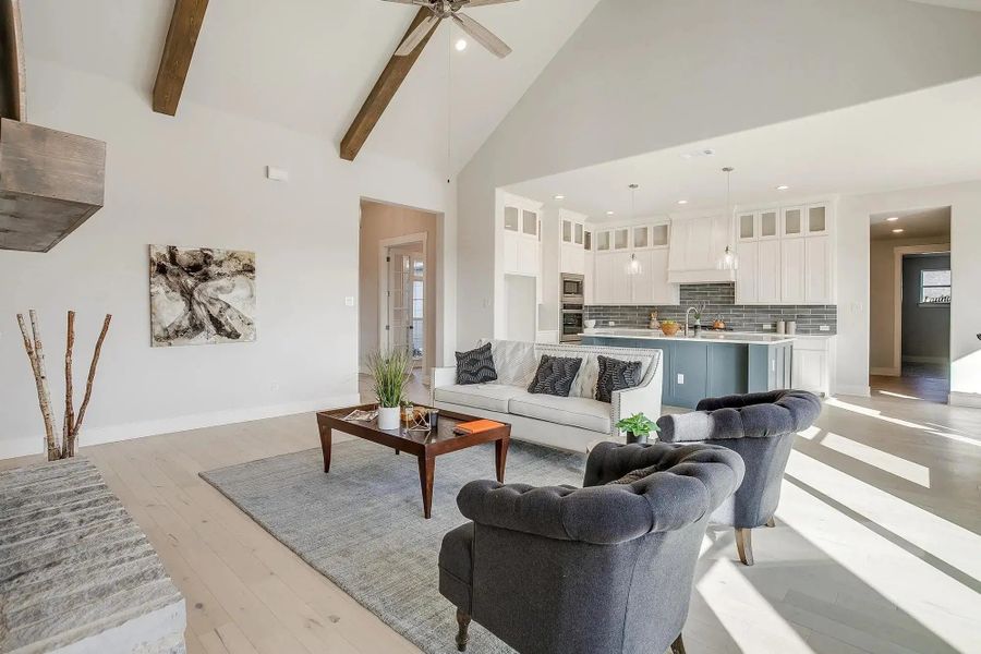 Representative furnished interior of a home built from the The Nathan by Elmwood Custom Homes in Ranch at Stone Hill, Waxahachie (Image 14).