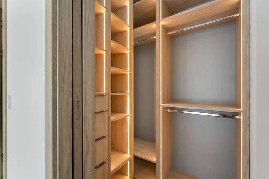 2400 Barcelona Dr_1oakstudios_59
