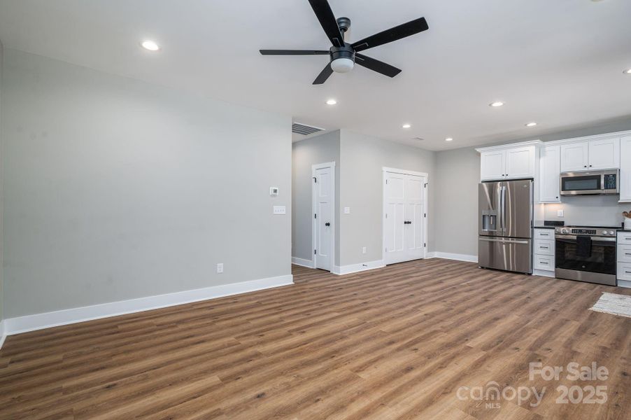 Spacious, unfurnished interior of a new home in , Lowell (Image 23).