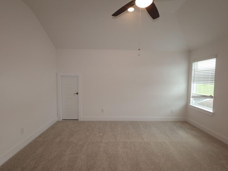 Spacious, unfurnished interior of a new home in Summerview, Fulshear (Image 15). Spacious, unfurnished interior of a new home in Summerview, Fulshear (Image 15).