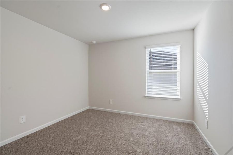Spacious, unfurnished interior of a new home in Hamilton Crossing, Buford (Image 14).