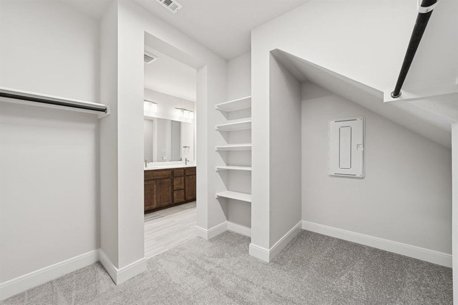 Spacious, unfurnished interior of a new home in Sandbrock Ranch, Aubrey (Image 34).