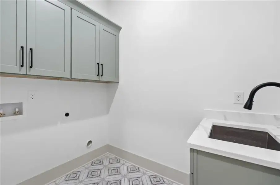 Image 50 of a home in .