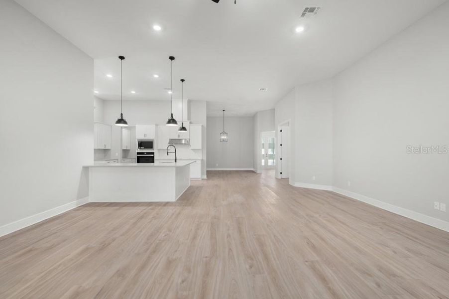 Spacious, unfurnished interior of a new home in , Fruitland Park (Image 32).