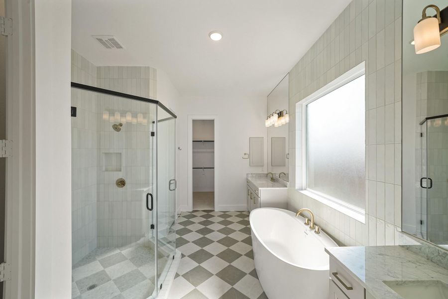 Huge main bath with an oversized shower. Huge main bath with an oversized shower.