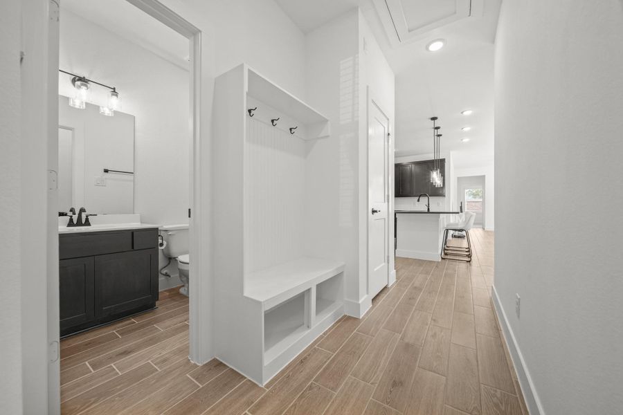 Furnished interior view inside a new home in , Iowa Colony (Image 9). Furnished interior view inside a new home in , Iowa Colony (Image 9).