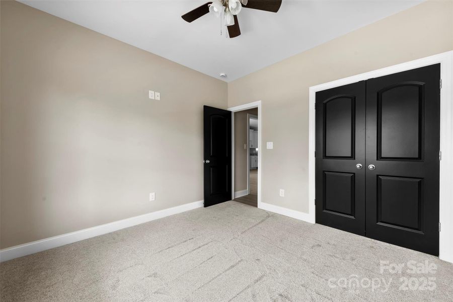 Spacious, unfurnished interior of a new home in , Kings Mountain (Image 16).