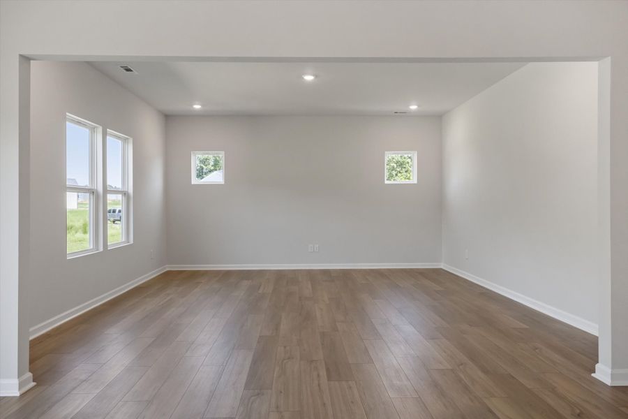 Spacious, unfurnished interior of a new home in Cambridge Reserve, Angier (Image 15).