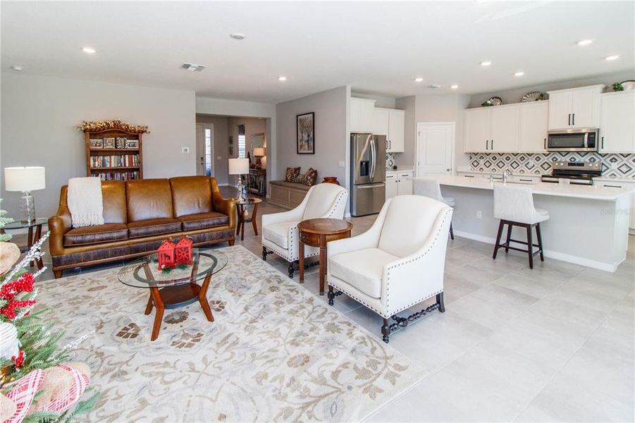 Furnished interior view inside a new home in Deerbrook, Land O' Lakes (Image 9). Furnished interior view inside a new home in Deerbrook, Land O' Lakes (Image 9).