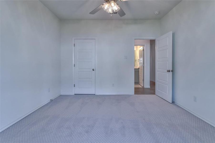 Spacious, unfurnished interior of a new home in Whitestone Crest, Benbrook (Image 12). Spacious, unfurnished interior of a new home in Whitestone Crest, Benbrook (Image 12).