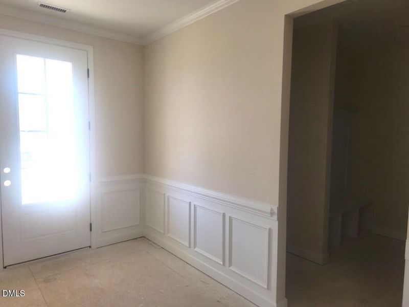 Image 40 of a home in Tobacco Road.